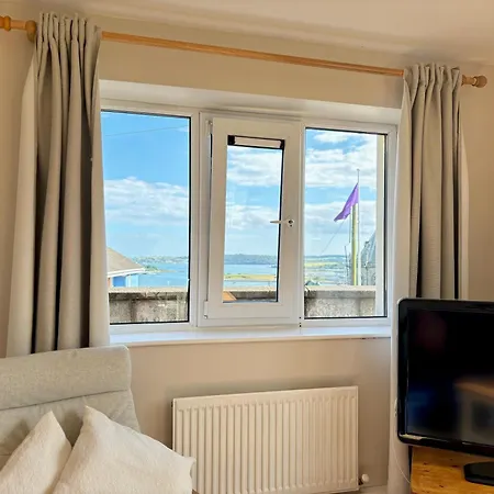 10- Oceanfront Gem Overlooking Cobh