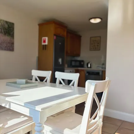 Daire 10- Oceanfront Gem Overlooking Cobh Cork